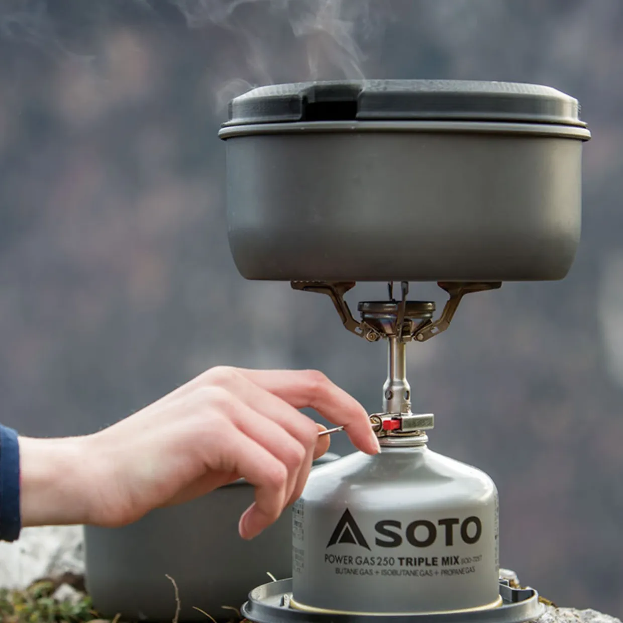 Amicus Stove with Stealth Igniter