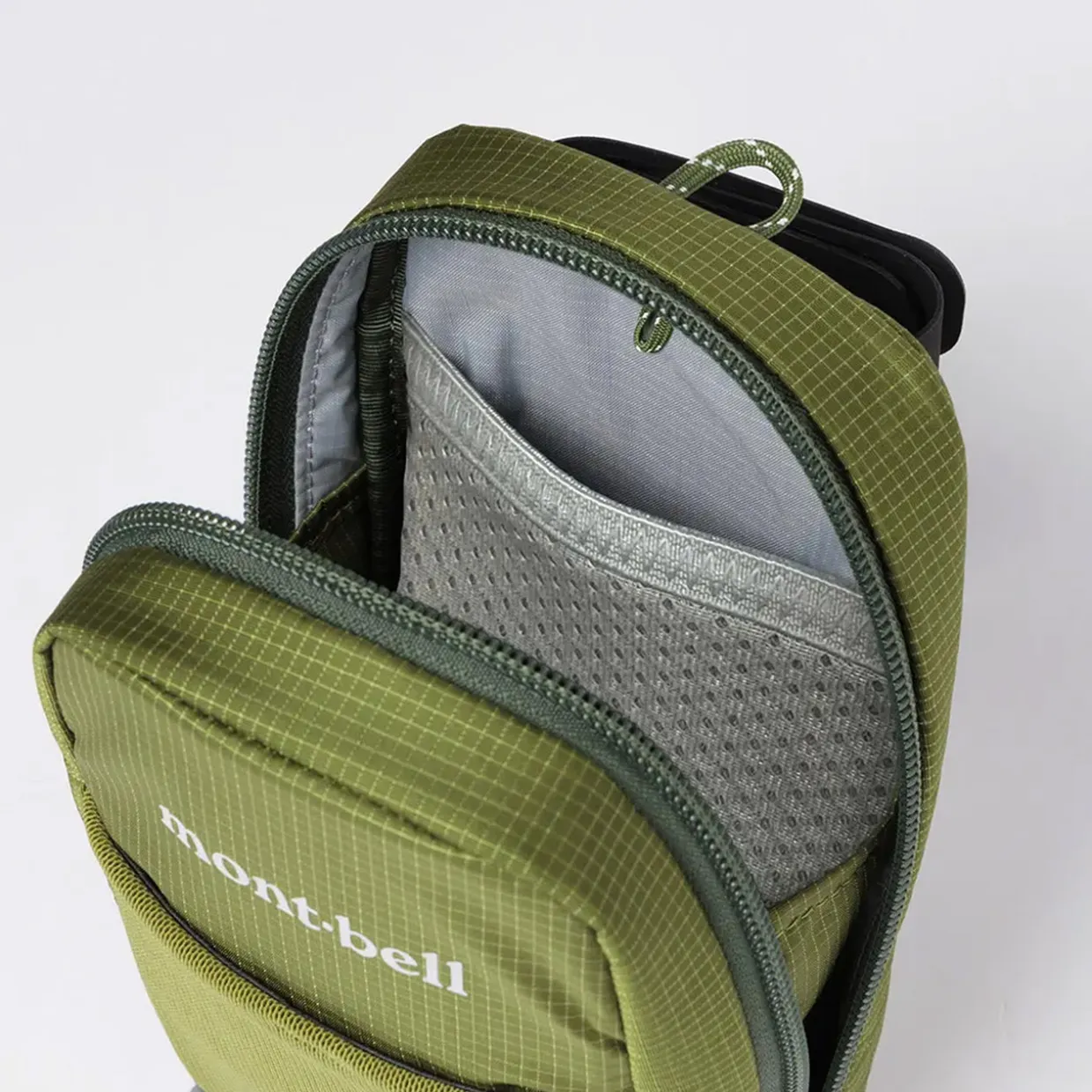 Attachable Multi-Item Pouch Medium