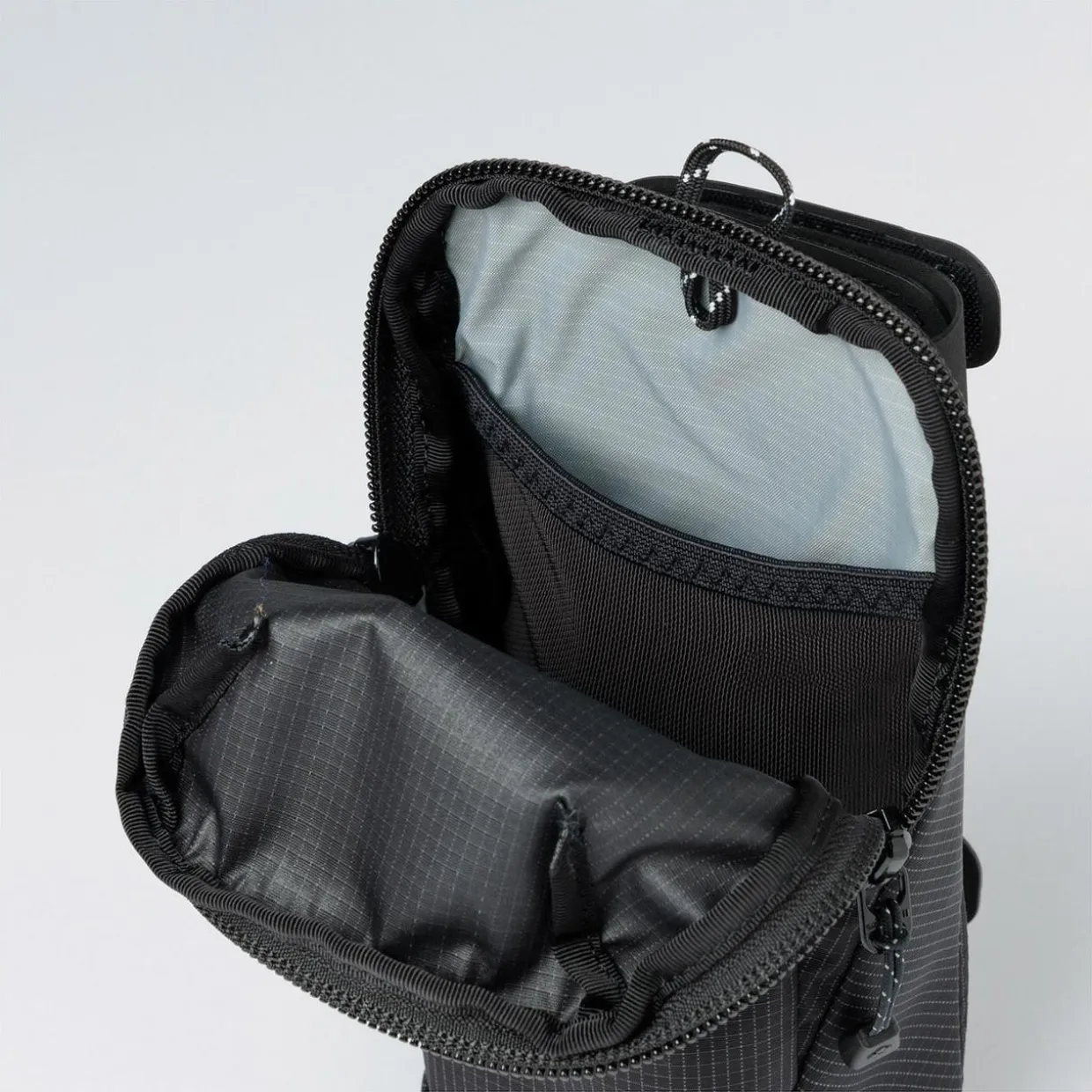 Attachable Simple Pouch M