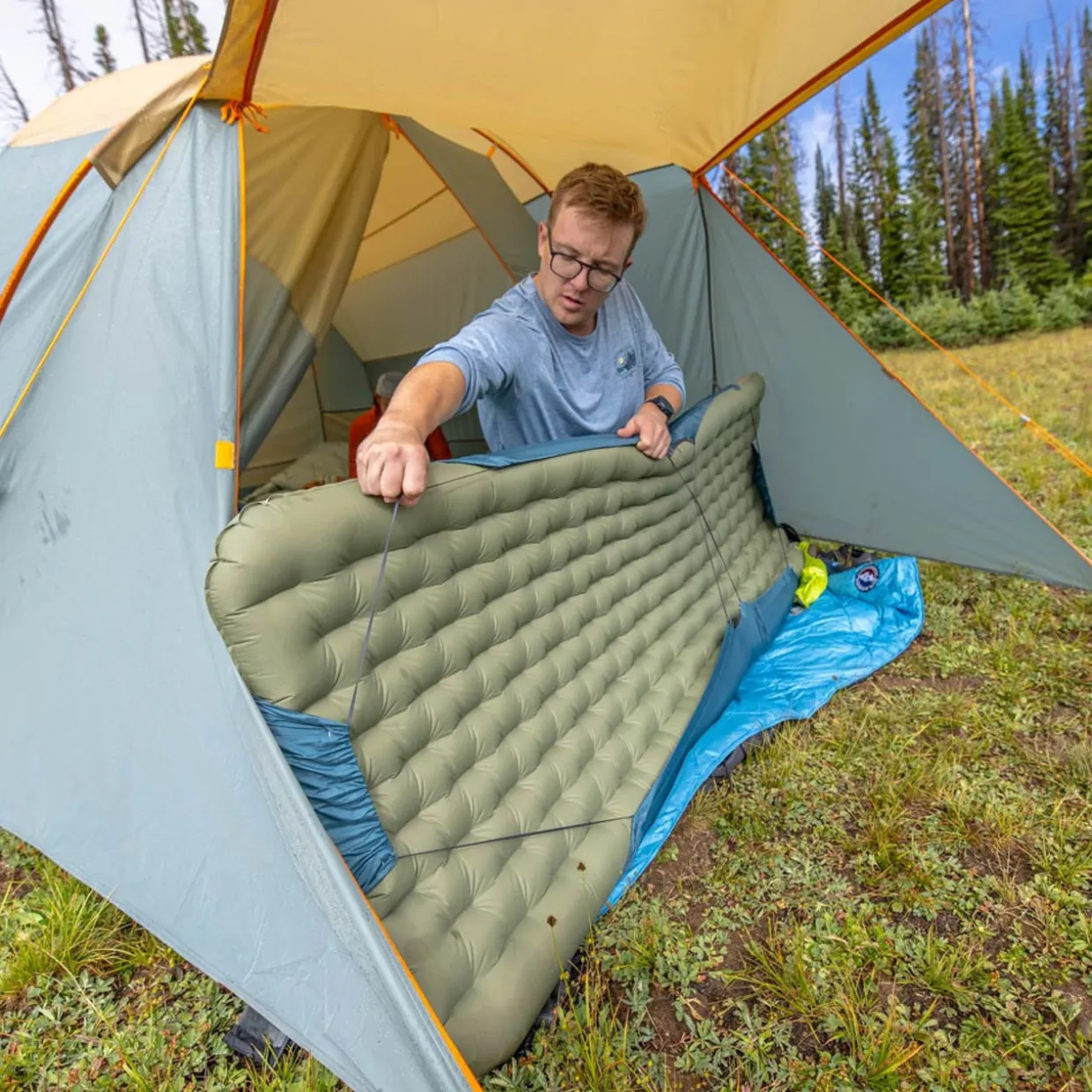 Campmeister Deluxe Insulated Sleeping Mat - Long Wide