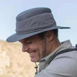 Charter Escape Hat