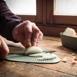 Cutting Board Plus 2-in-1