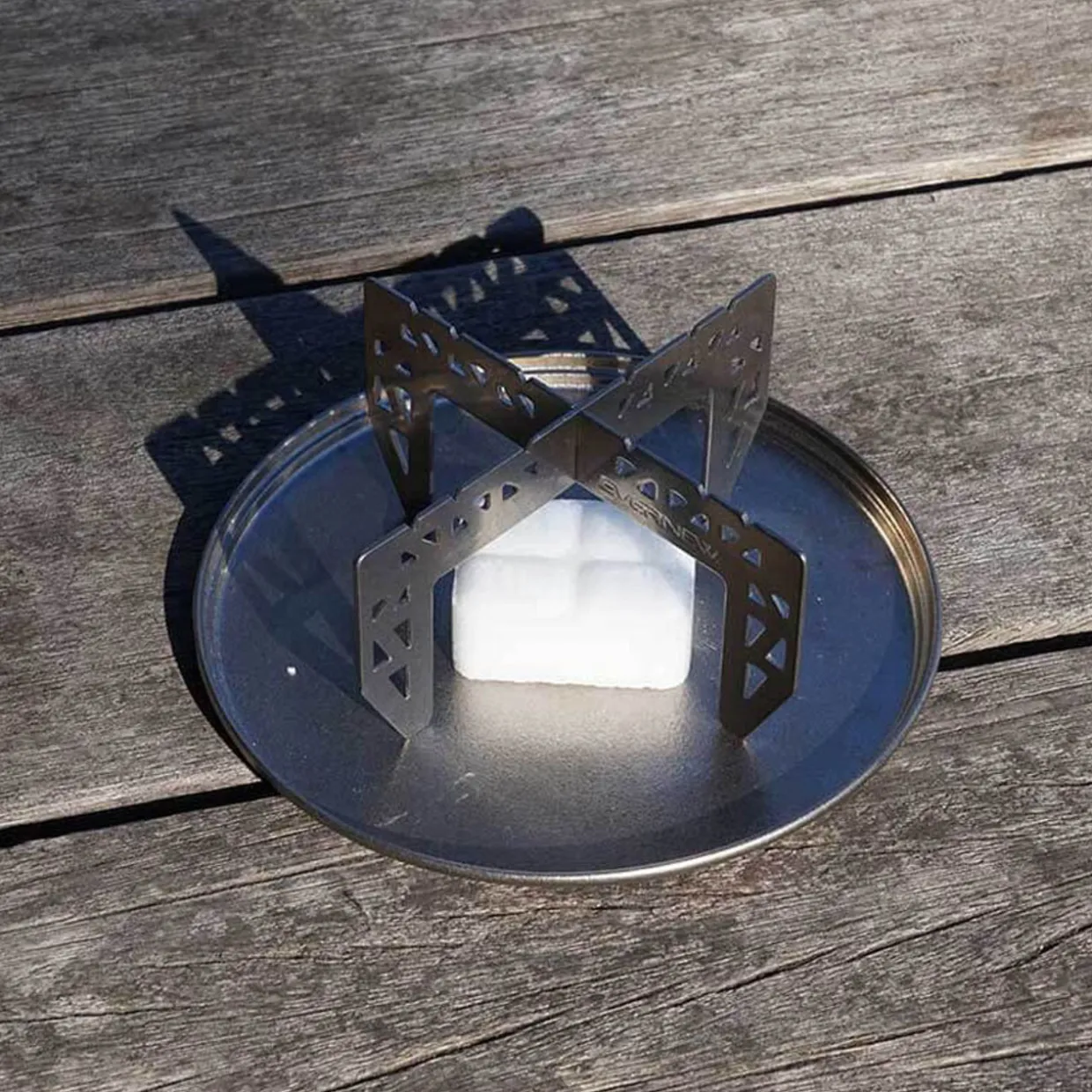 EBY258 Titanium Trivet 2