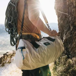 30L Approach Duffel