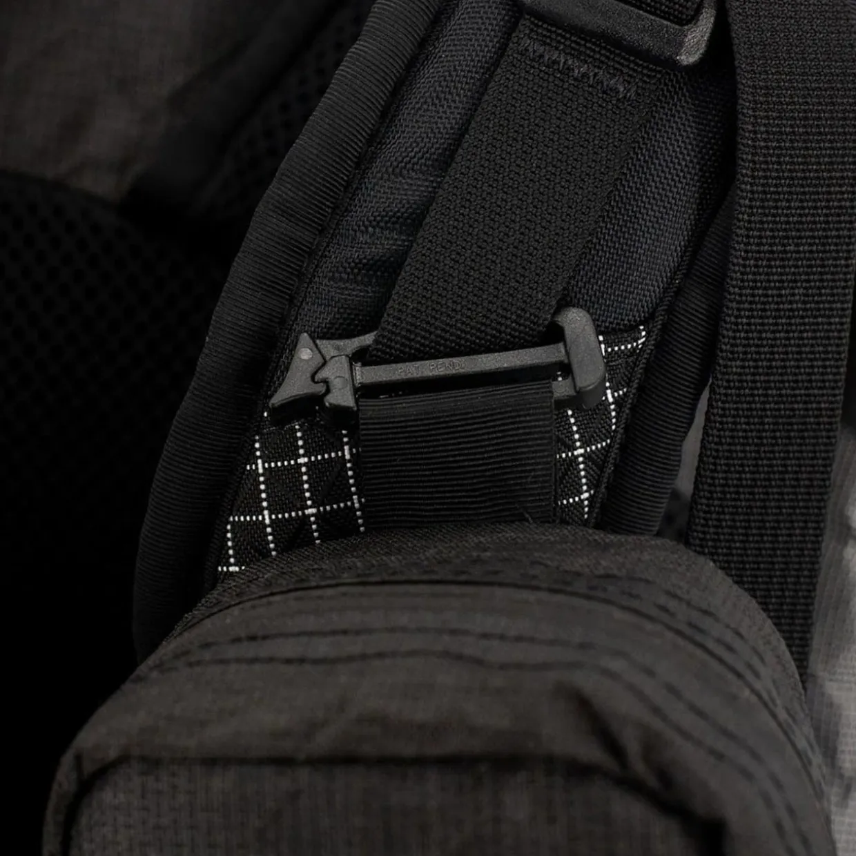 Ultra Shoulder Strap Pocket